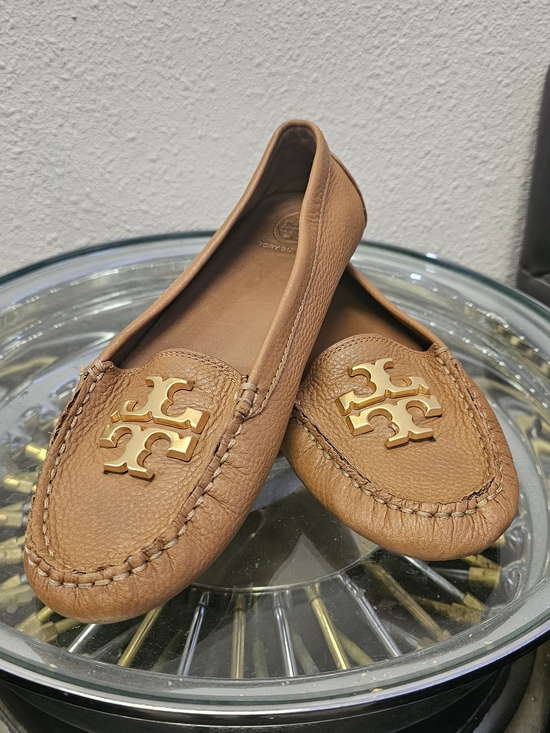 Tory Burch Shoes - Tory Burch Tan Leather Logo Moccasins Box #8